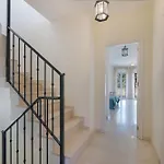 Luxury إسلانتييّا